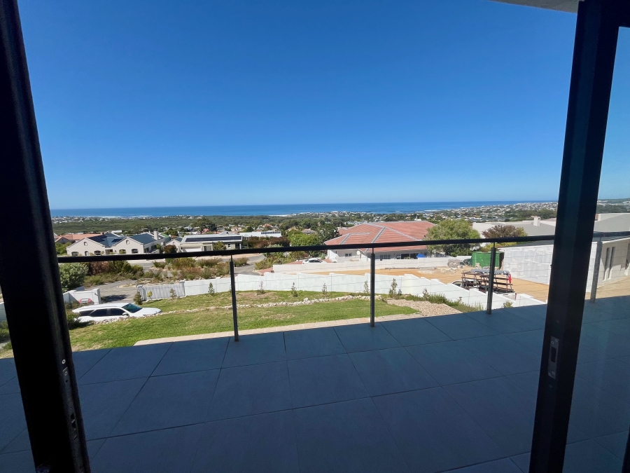 5 Bedroom Property for Sale in Onrus Western Cape